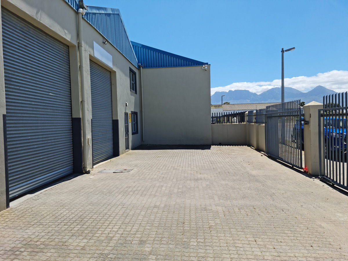 To Let commercial Property for Rent in George Park Western Cape